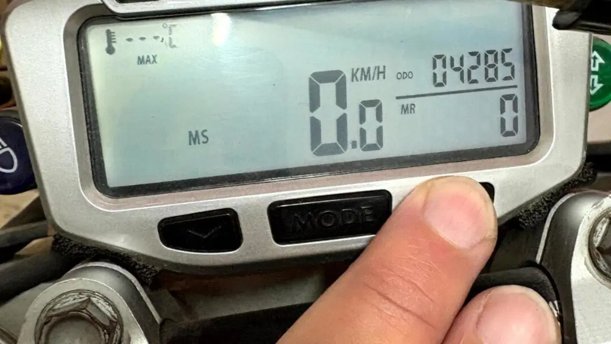 Husaberg FE 650 E  (3)