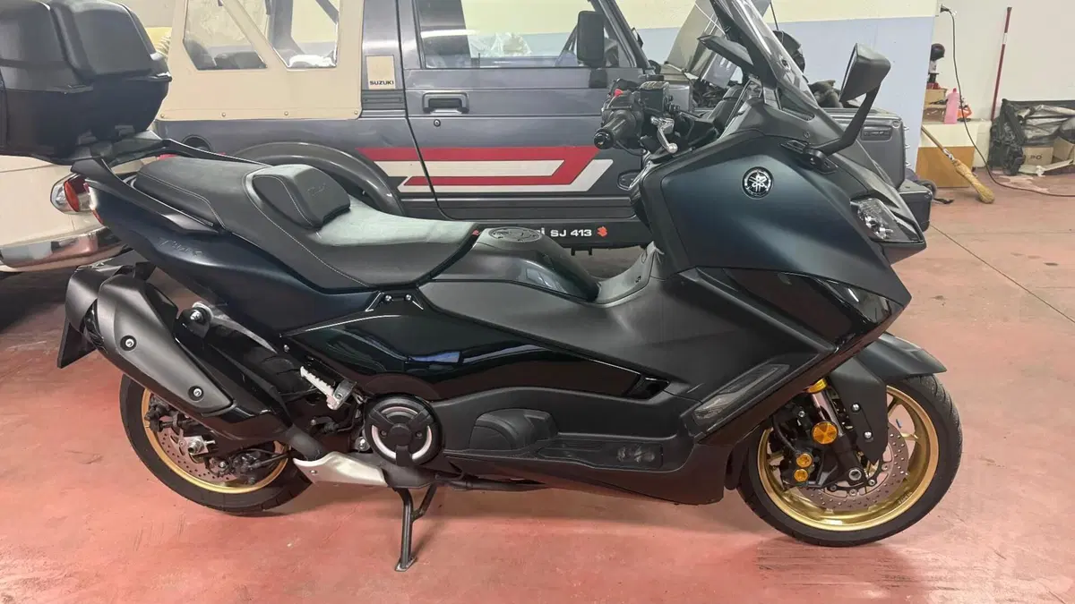 Yamaha T-Max 560 (2022 - 24)  (2)