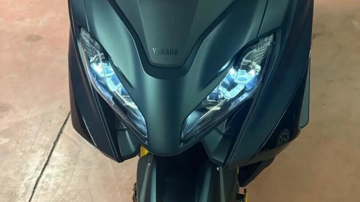 Yamaha T-Max 560 (2022 - 24)  (10)