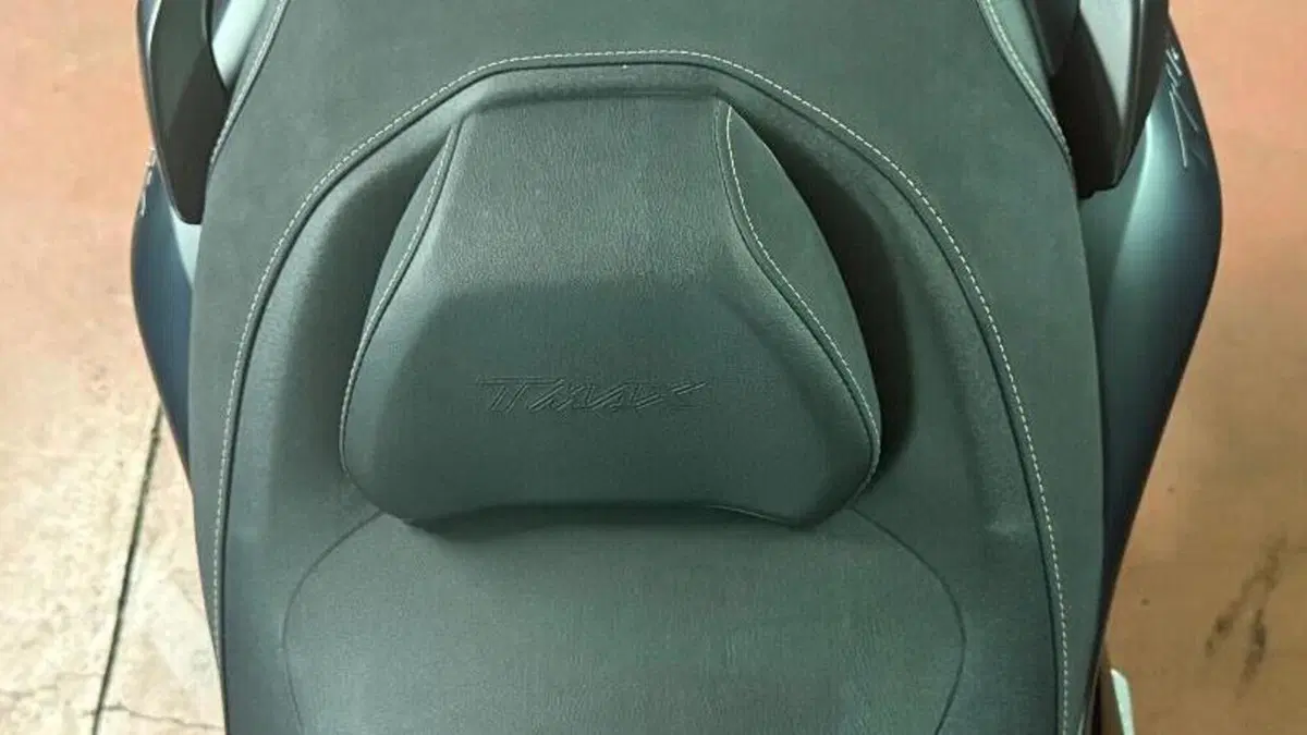 Yamaha T-Max 560 (2022 - 24)  (12)
