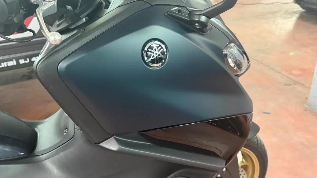 Yamaha T-Max 560 (2022 - 24)  (14)