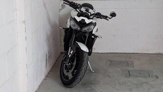 Triumph Street Triple 765 R (2023 - 25) usata