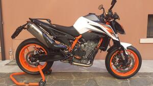 KTM 890 Duke R (2020) 