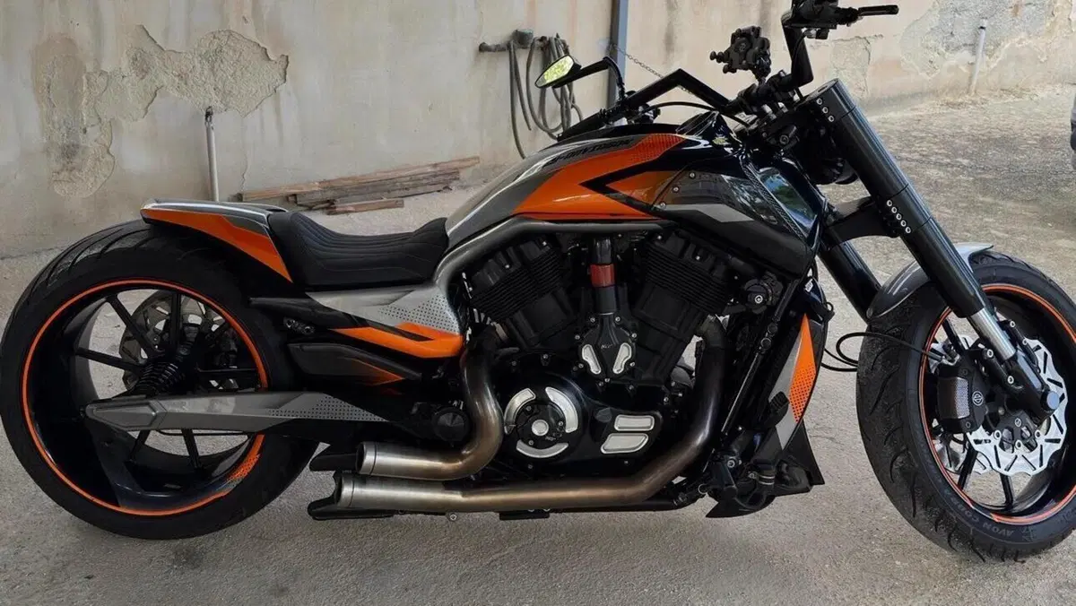 Harley-Davidson 1250 V-Rod Muscle (2009 - 17) - VRSCF  (4)