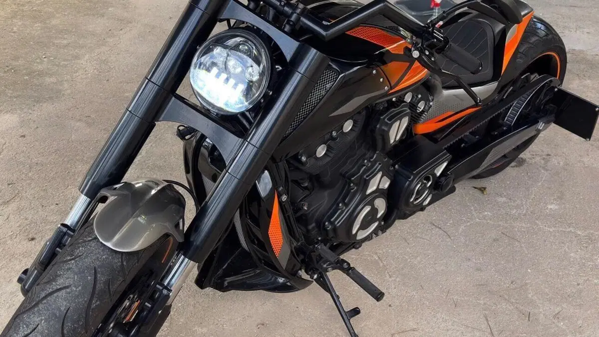 Harley-Davidson 1250 V-Rod Muscle (2009 - 17) - VRSCF  (2)
