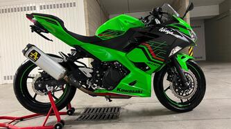 Kawasaki Ninja 400 (2023) usata