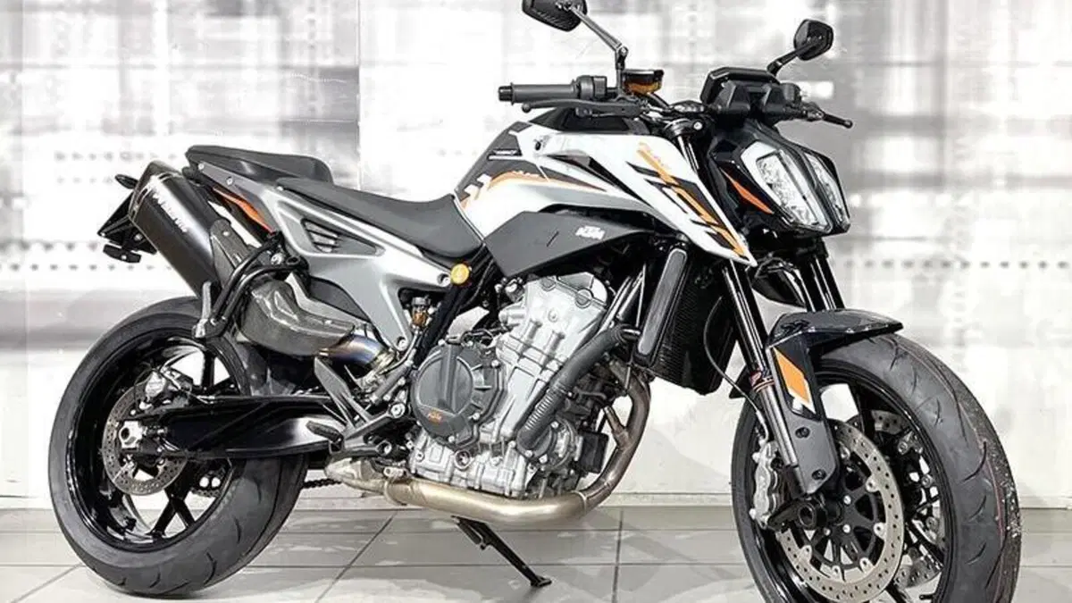 KTM 790 Duke L (2023 - 24) 