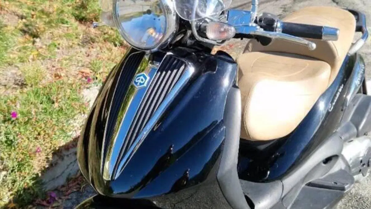 Piaggio Beverly Cruiser 500  (3)