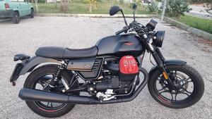 Moto Guzzi V7 III Stone (2017 - 20)