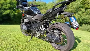 Bmw R 1250 R (2021 - 25)  (2)
