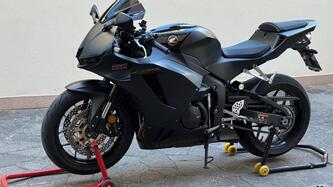 Honda CBR 600 RR (2024 - 25) usata