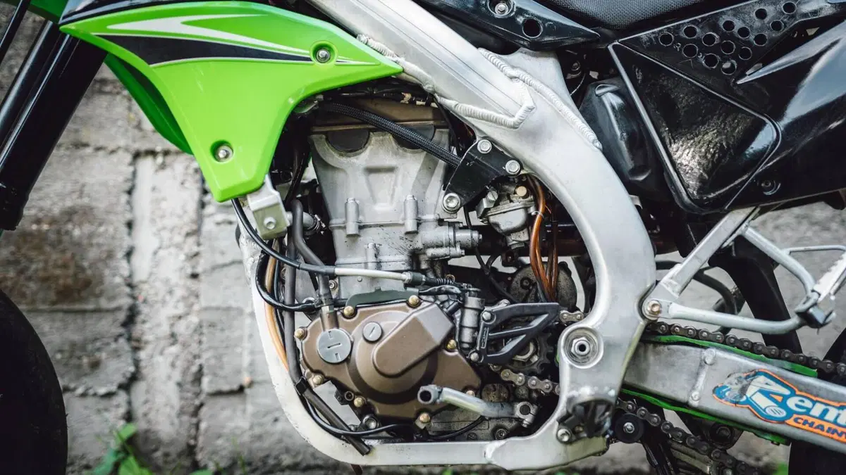 Kawasaki KX450F (2005 - 06)  (6)