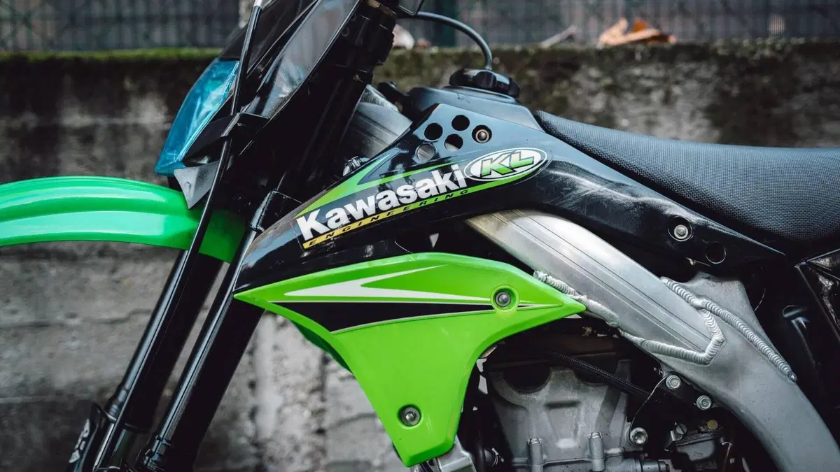 Kawasaki KX450F (2005 - 06)  (9)