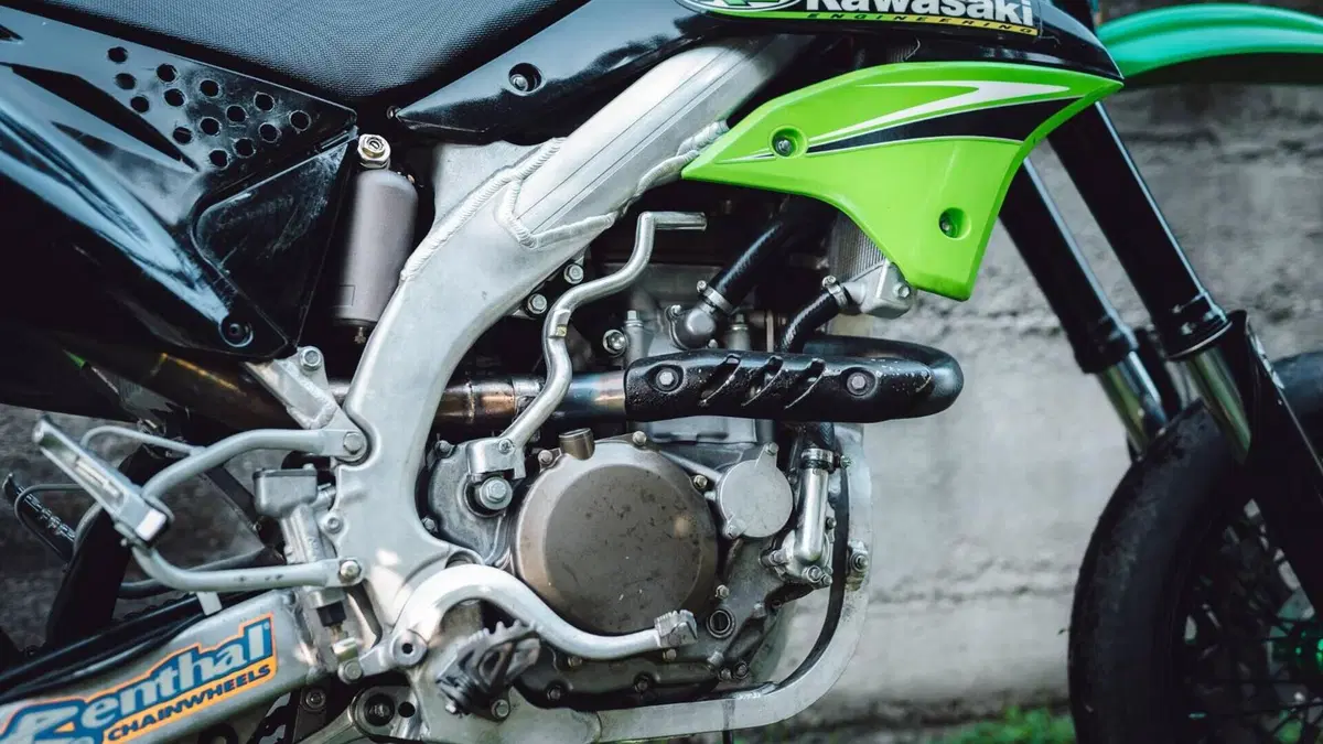 Kawasaki KX450F (2005 - 06)  (11)