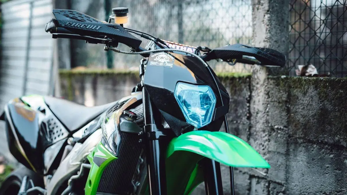 Kawasaki KX450F (2005 - 06)  (13)