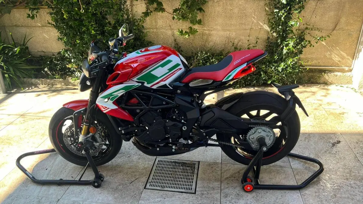 MV Agusta Dragster 800 RC SCS (2022 - 25) 