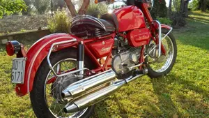 Moto Guzzi   (2)