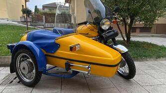 Jawa Jawa 634 con sidecar velorex 562 epoca
