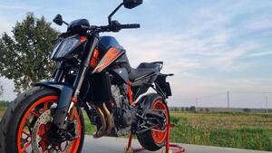 KTM 890 Duke R (2022 - 23) 