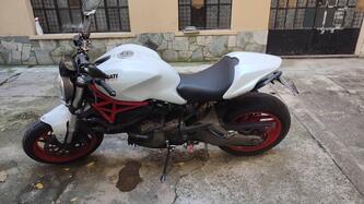 Ducati Monster 821 ABS (2014 - 17) usata