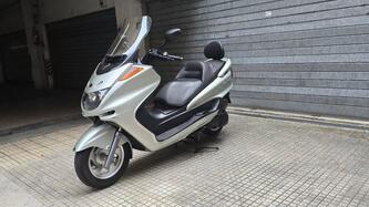 Yamaha Majesty 250 (1999 - 06) usata