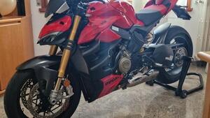 Ducati Streetfighter V4 S (2023 - 24) 