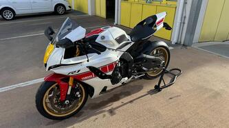 Yamaha YZF R1 World GP 60th Anniversary (2022 - 23) usata