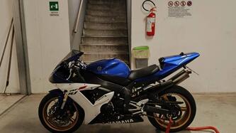 Yamaha YZF R1 (2002 - 03) usata