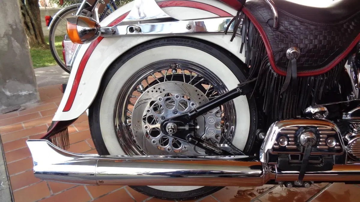 Harley-Davidson   (4)