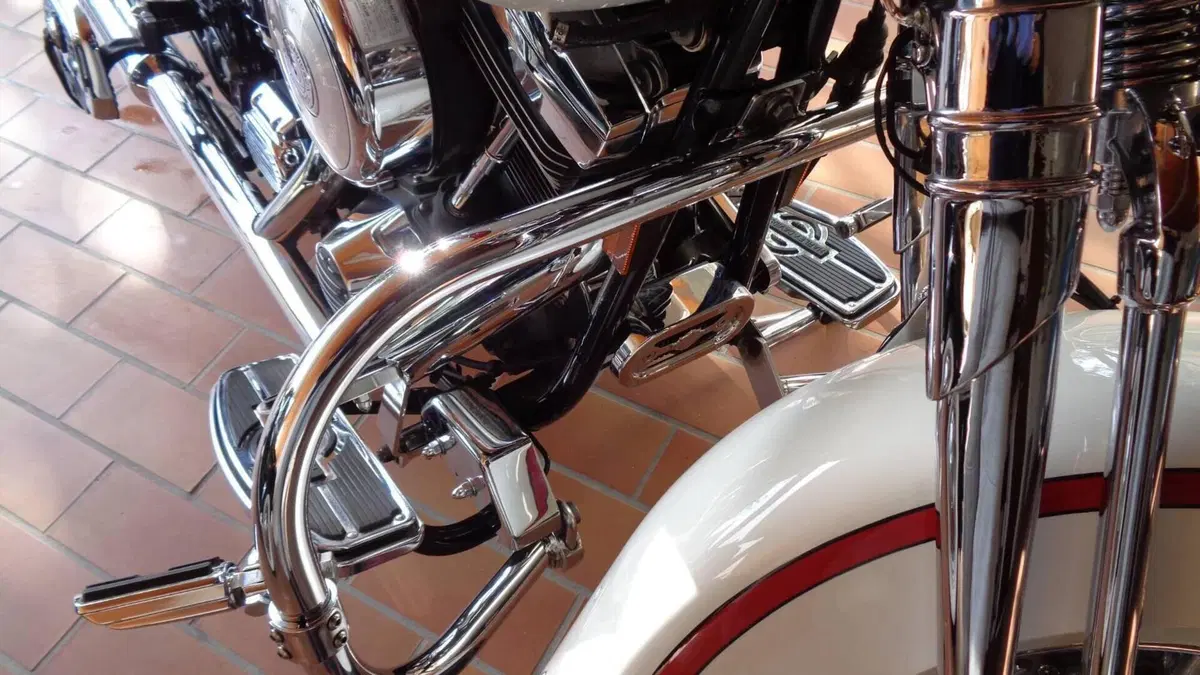 Harley-Davidson   (6)