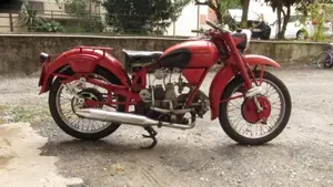 Moto Guzzi   (2)