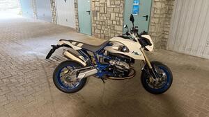 Bmw HP2 Megamoto 
