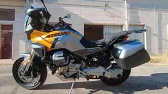 Moto Guzzi Stelvio (2024 - 25) usata