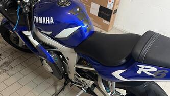Yamaha YZF R6 (2001 - 02) usata
