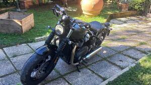 Triumph Bonneville Bobber 1200 Gold Line Edition (2022) 