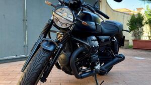 Moto Guzzi V7 Stone (2021 - 24) 
