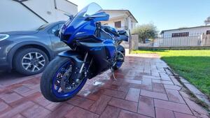 Yamaha YZF R1 (2020 - 25) 