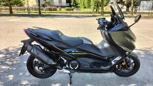 Yamaha T-Max 560 Tech Max (2020) 