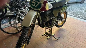 Husqvarna   (2)