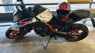 KTM 890 Duke R (2021) usata