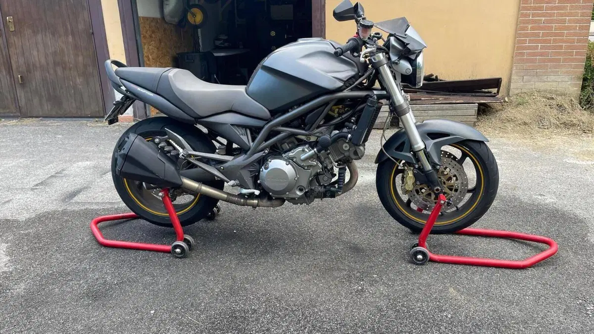 Cagiva Raptor 1000 (2000 - 05)  (4)