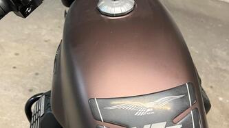 Moto Guzzi V7 III Stone Night Pack (2019 - 20)