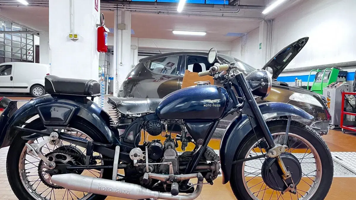 Moto Guzzi   (3)