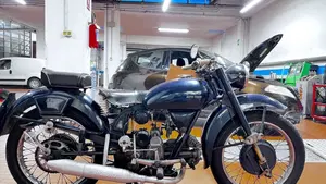 Moto Guzzi   (3)