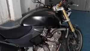 Honda Hornet 600 (2005 - 06)  (3)