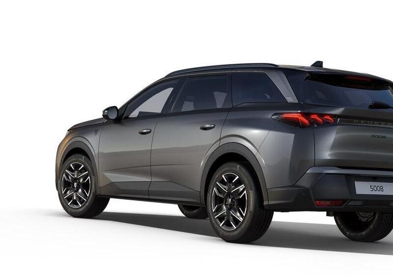 Peugeot 5008 1.2 hybrid GT Exclusive 145cv 7p.ti e-dcs6