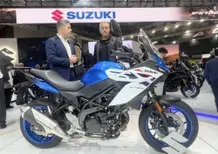 Suzuki SV-7 GX:  il ritorno del leggendario bicilindrico in versione crossover a EICMA 2025 [VIDEO]