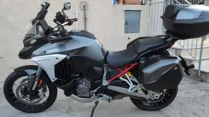 Ducati Multistrada V4 S (2021 - 24)  (2)