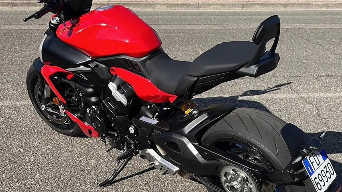 Ducati Diavel V4 (2023 - 26)  (2)