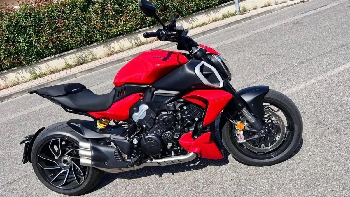 Ducati Diavel V4 (2023 - 26)  (5)